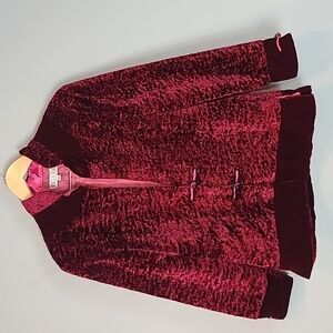 Luxurious Velvet Jacket in Rich Red